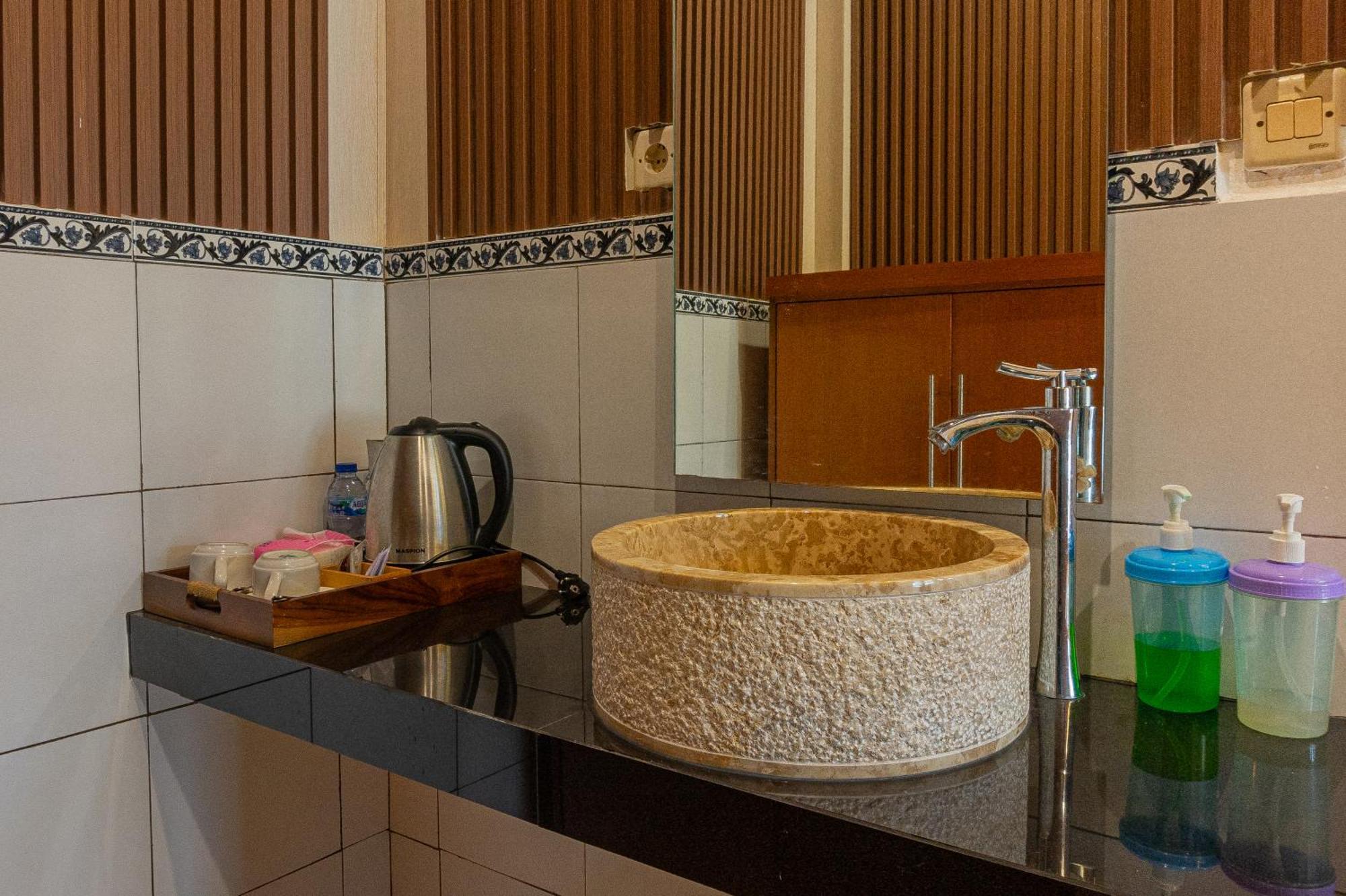 Artha Dewata Home Stay Убуд Экстерьер фото