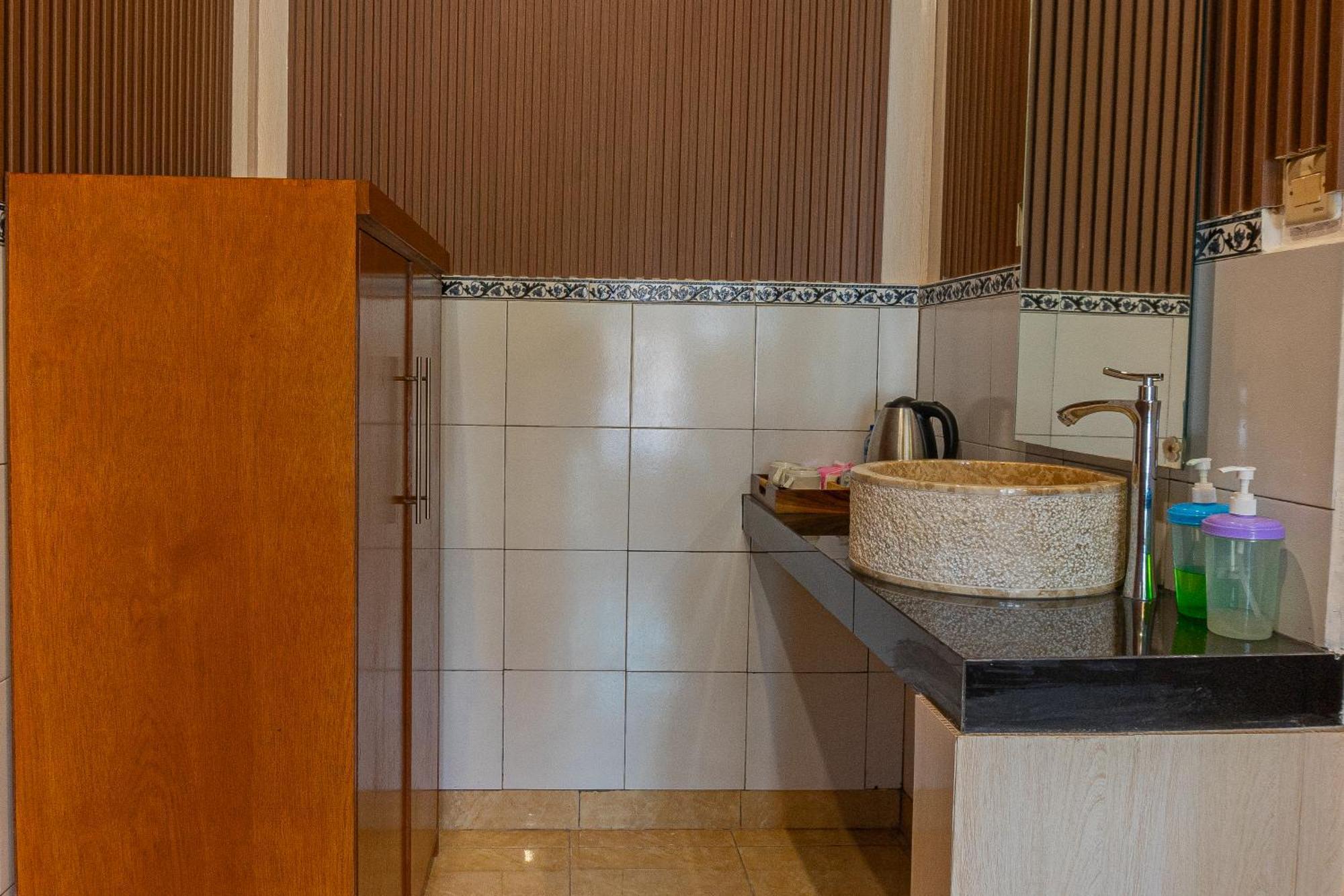 Artha Dewata Home Stay Убуд Экстерьер фото